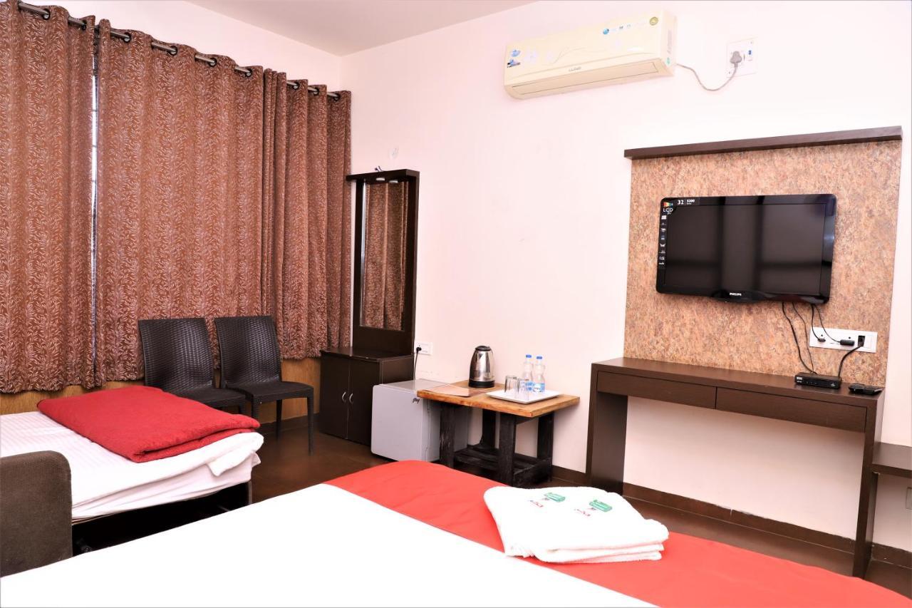River Palace - A Valley View Hotel Panchgani Exterior photo