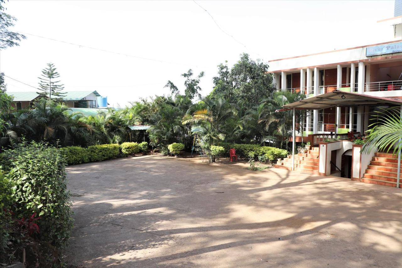 River Palace - A Valley View Hotel Panchgani Exterior photo
